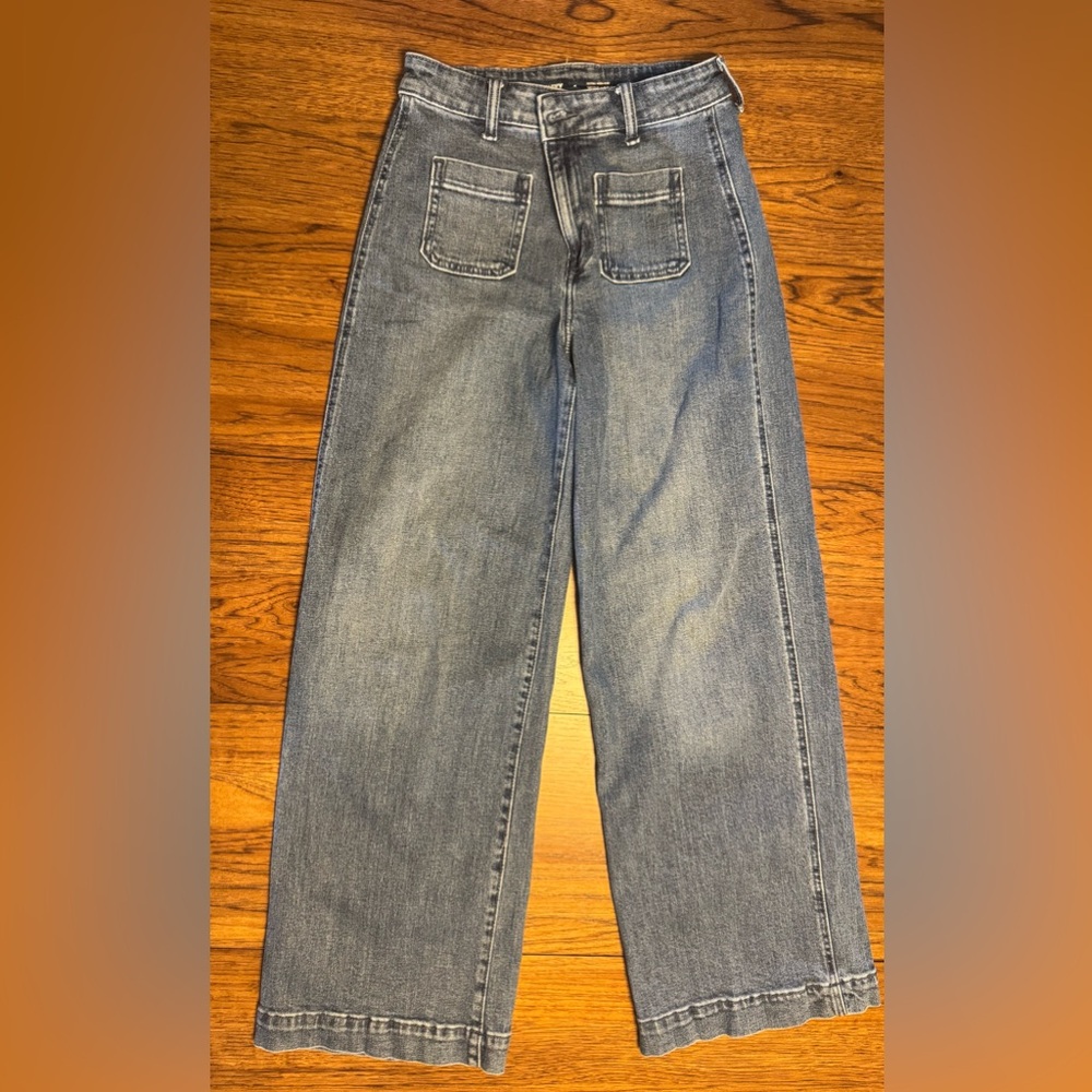 Old Navy Relaxed Fit Light Blue Jeans
